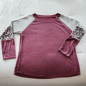 Amazon Women's Long Sleeve Top - Burgundy and Gray